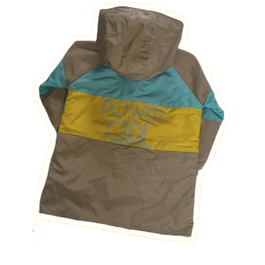 CHAQUETA IMPERMEABLE POWER GIRL CAMEL